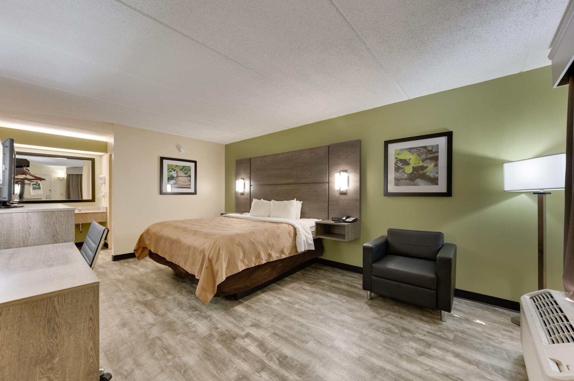Quality Inn Airport - Southeast Irondale Экстерьер фото