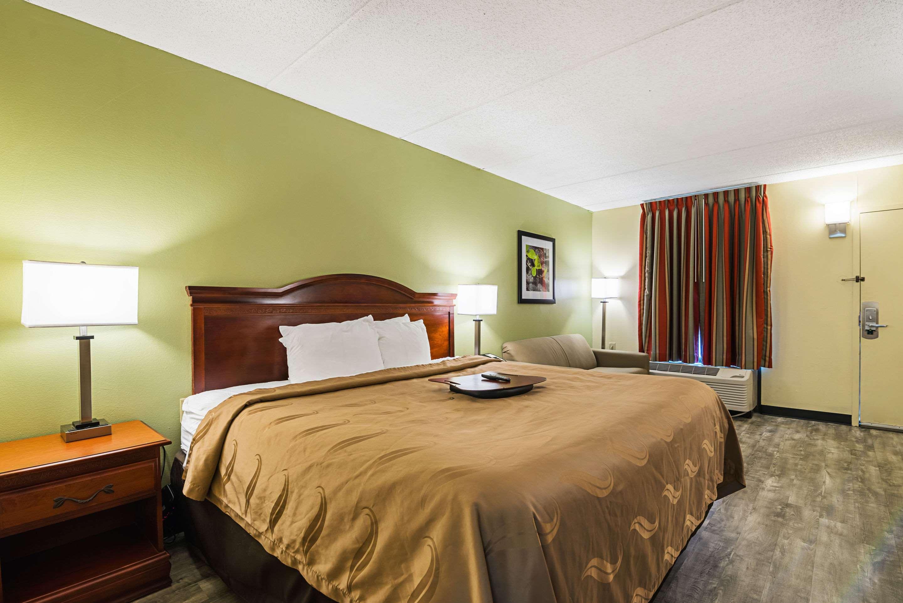 Quality Inn Airport - Southeast Irondale Экстерьер фото