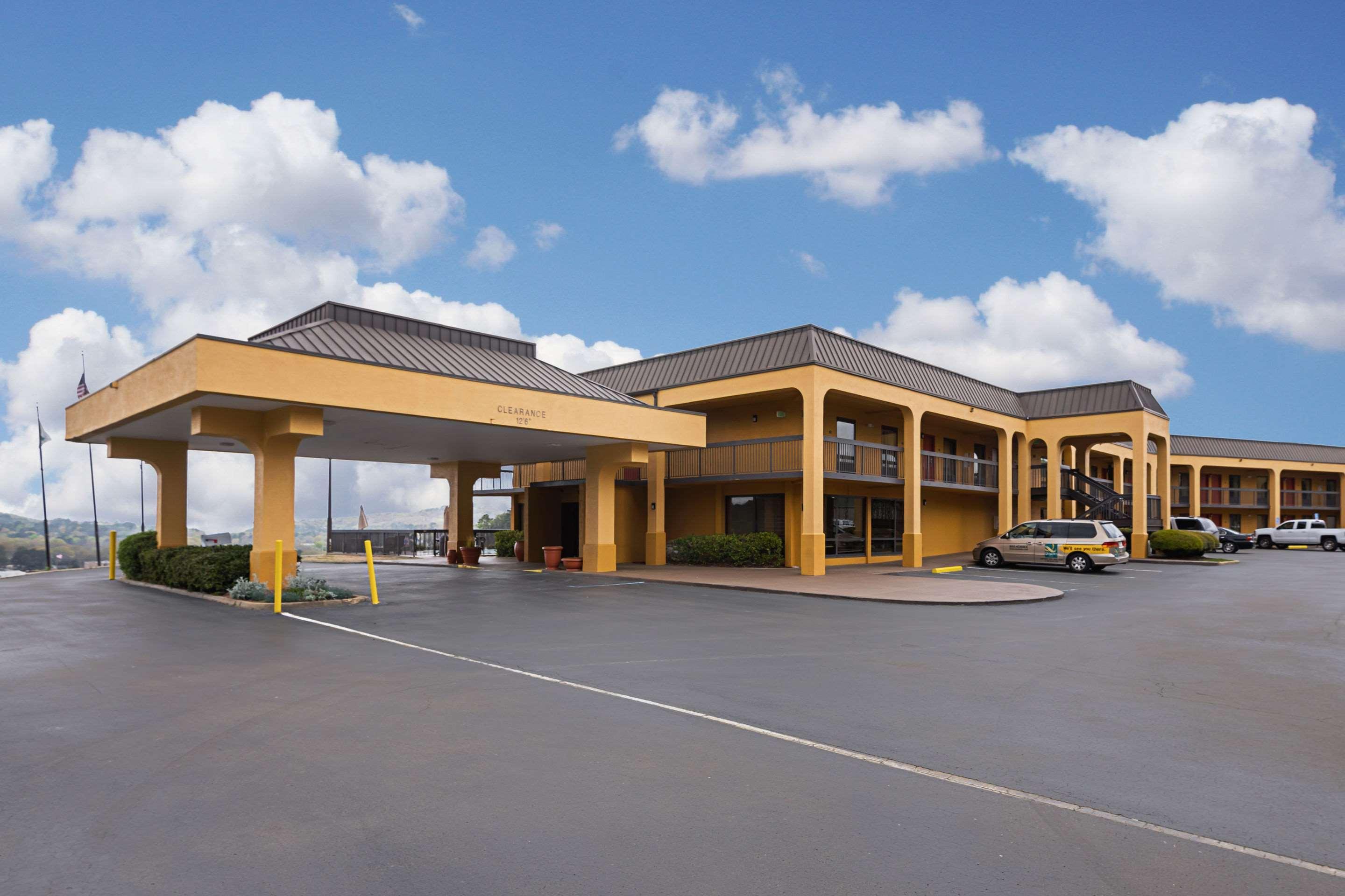 Quality Inn Airport - Southeast Irondale Экстерьер фото