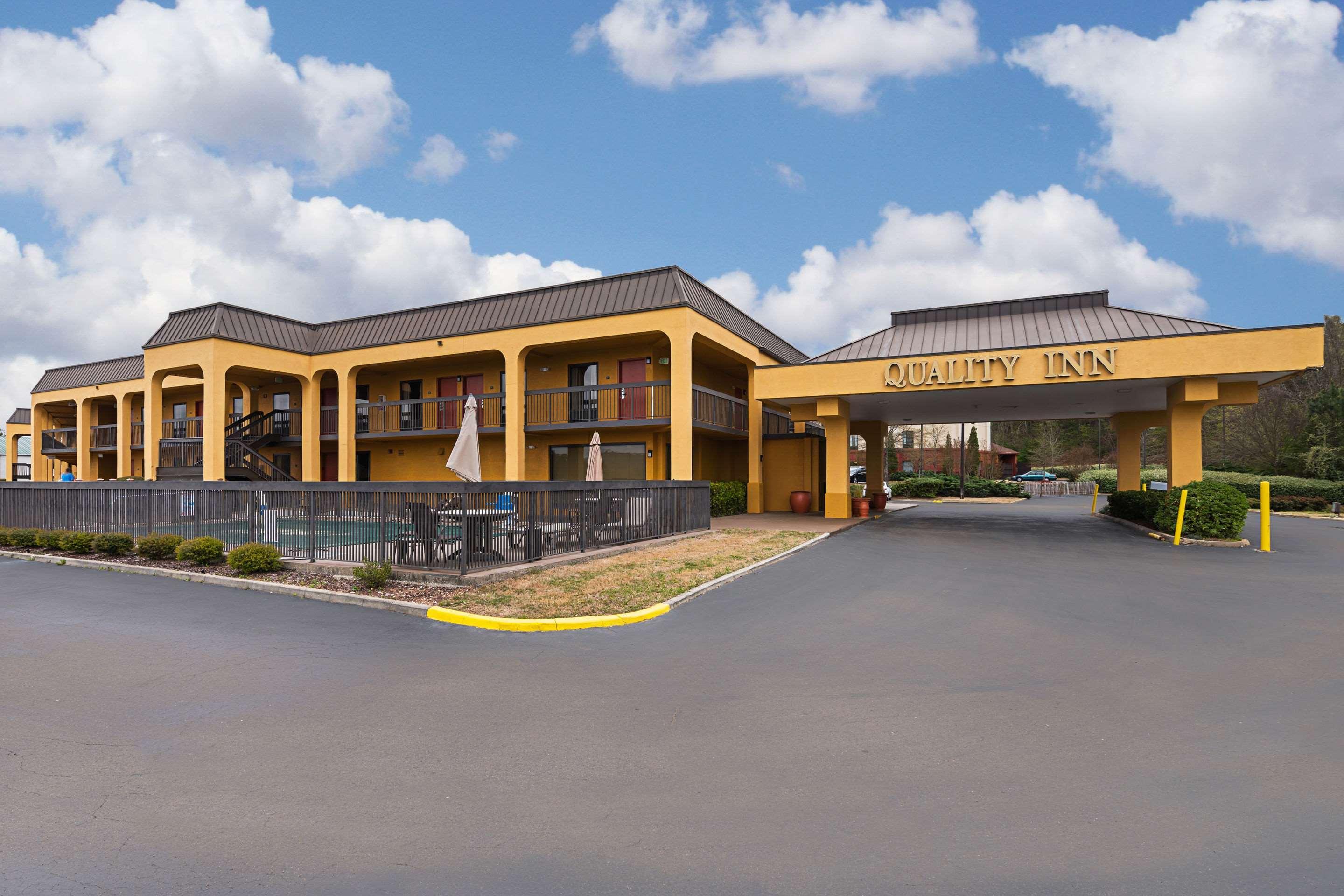 Quality Inn Airport - Southeast Irondale Экстерьер фото