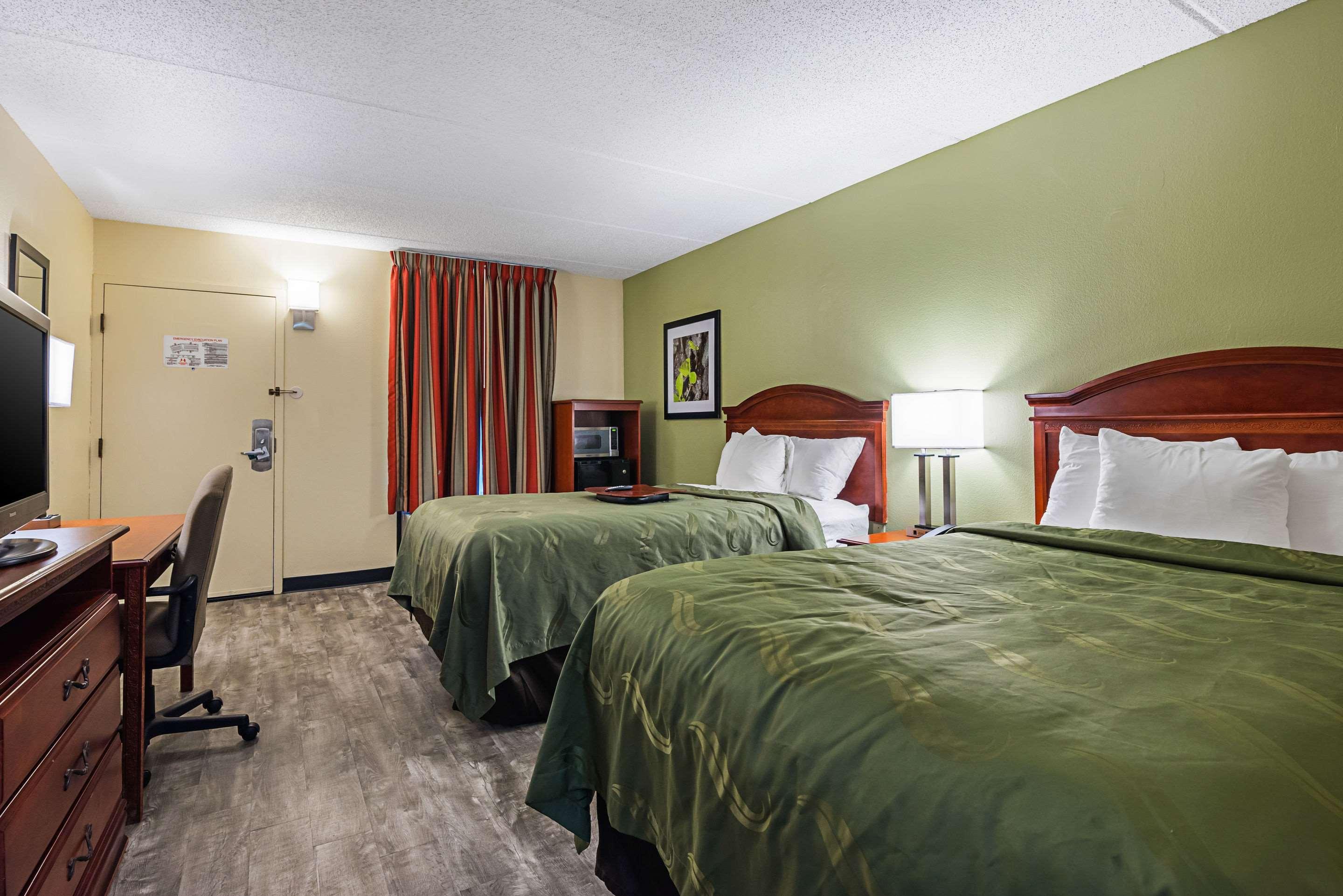 Quality Inn Airport - Southeast Irondale Экстерьер фото