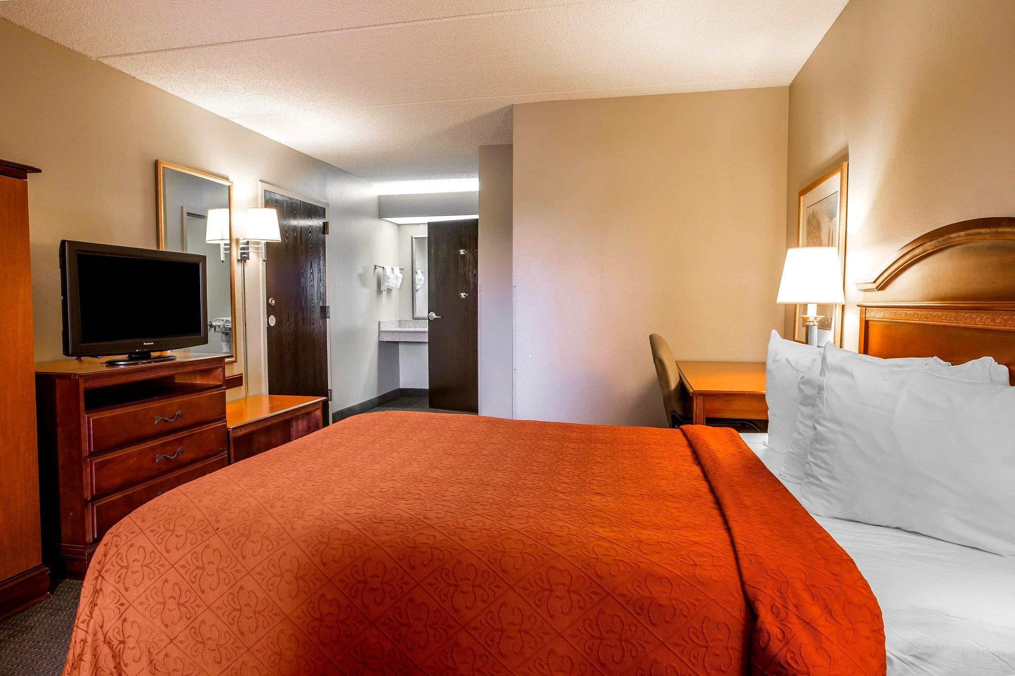 Quality Inn Airport - Southeast Irondale Экстерьер фото