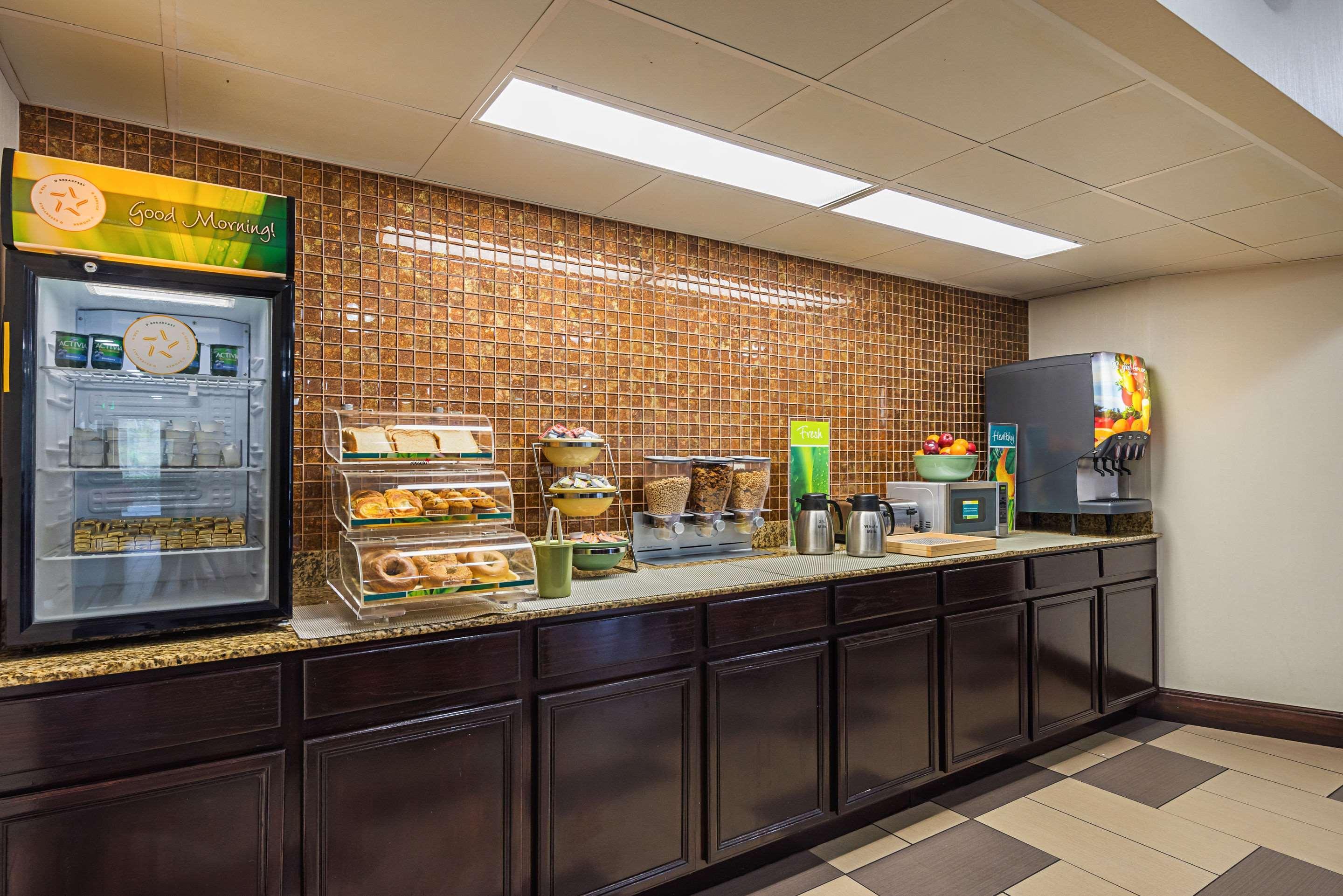Quality Inn Airport - Southeast Irondale Экстерьер фото