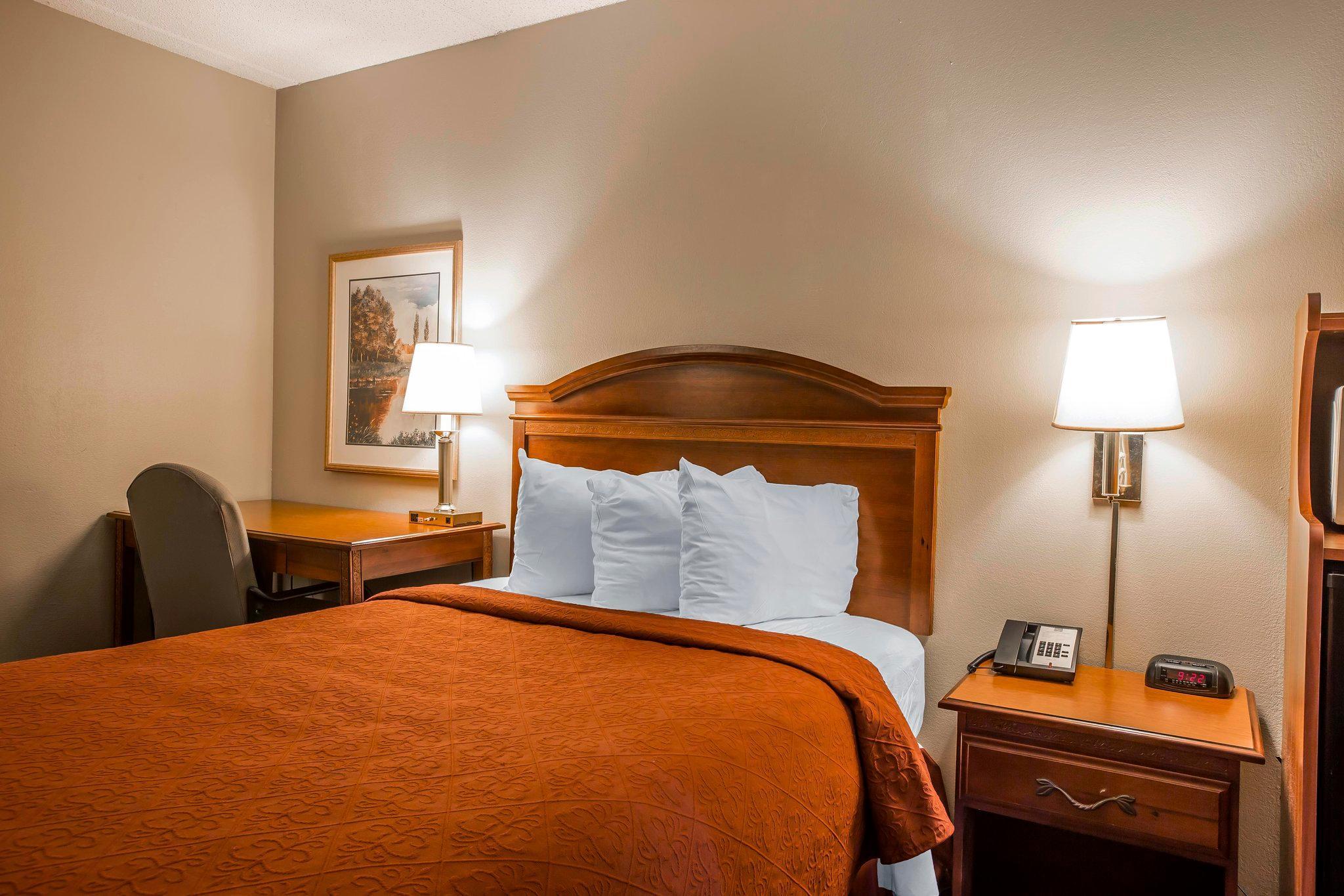 Quality Inn Airport - Southeast Irondale Экстерьер фото